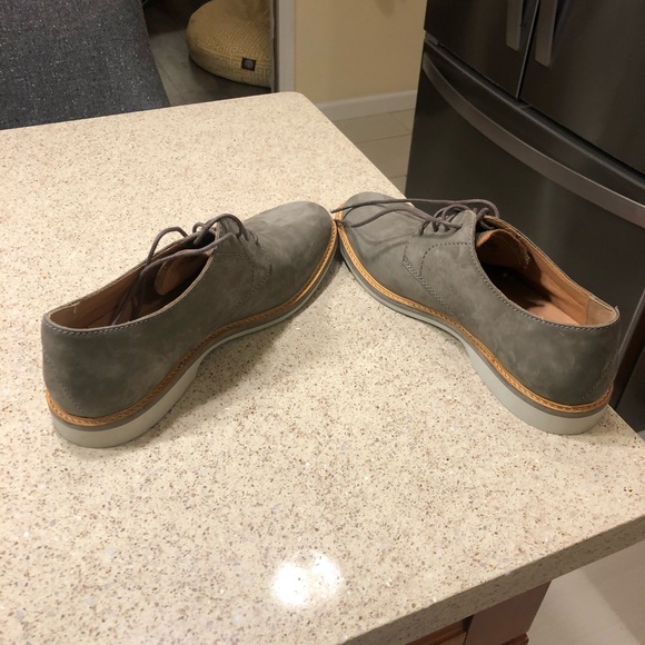 Clarks Atticus Lace - Grey Nubuck - Picture 3 of 6